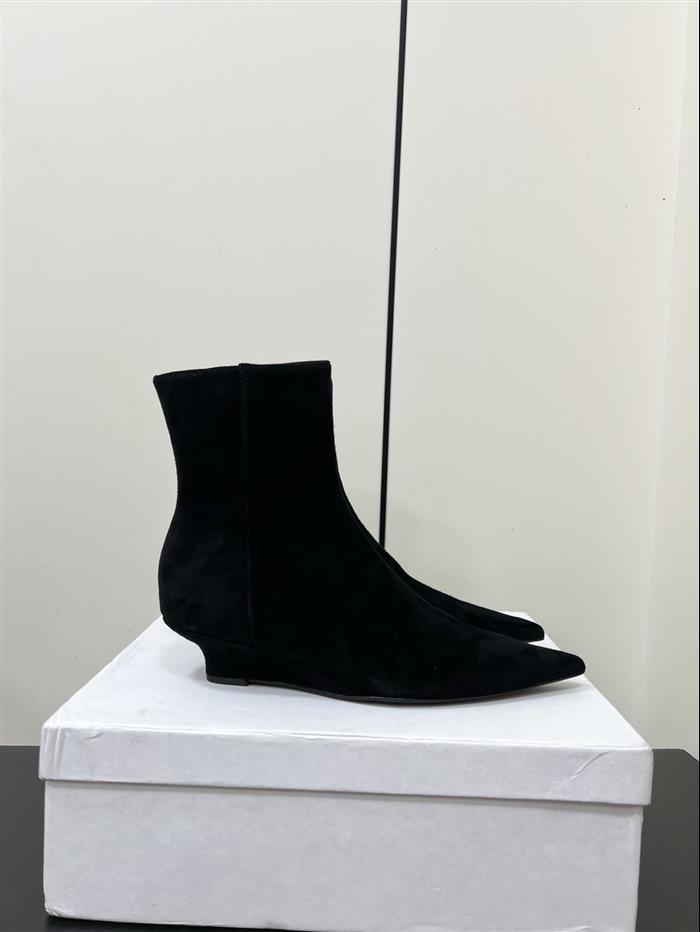 20251128174314923 370